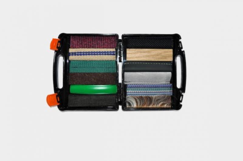 Naloux jälkiesinesalkku 12 esinettä